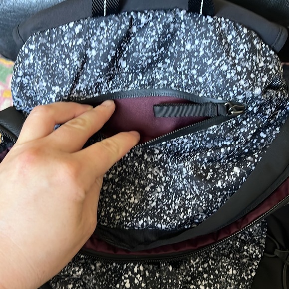 Lululemon running backpack - Picture 2 of 6